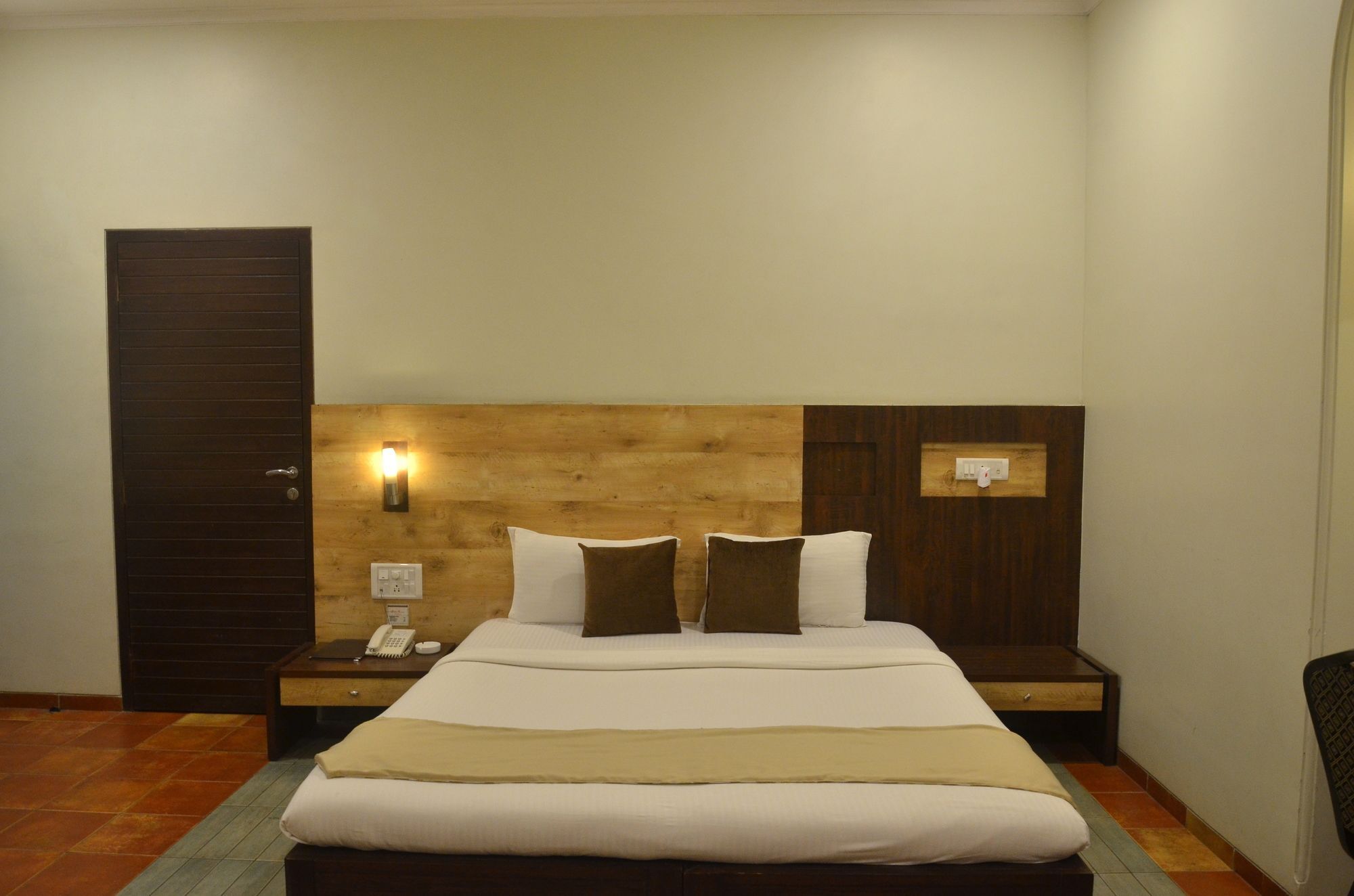 לונבלה Zaras Resort מראה חיצוני תמונה